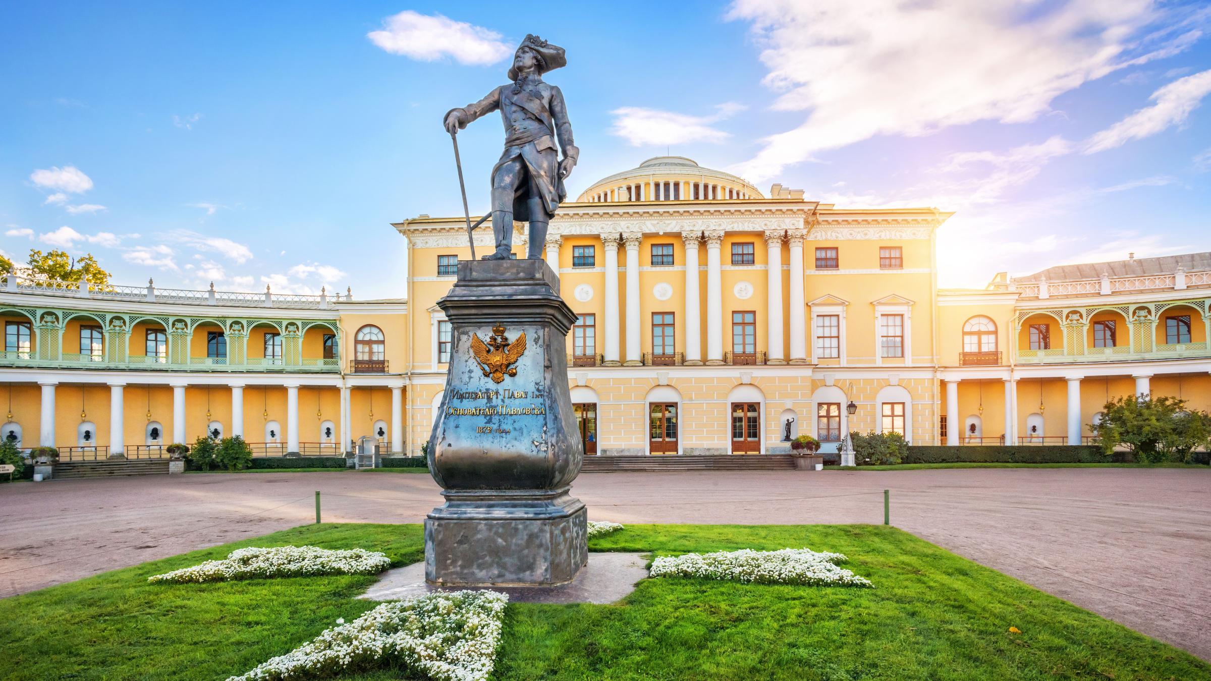 Павловский дворец, Санкт-Петербург: фото, как добраться, где находится |  Planet of Hotels