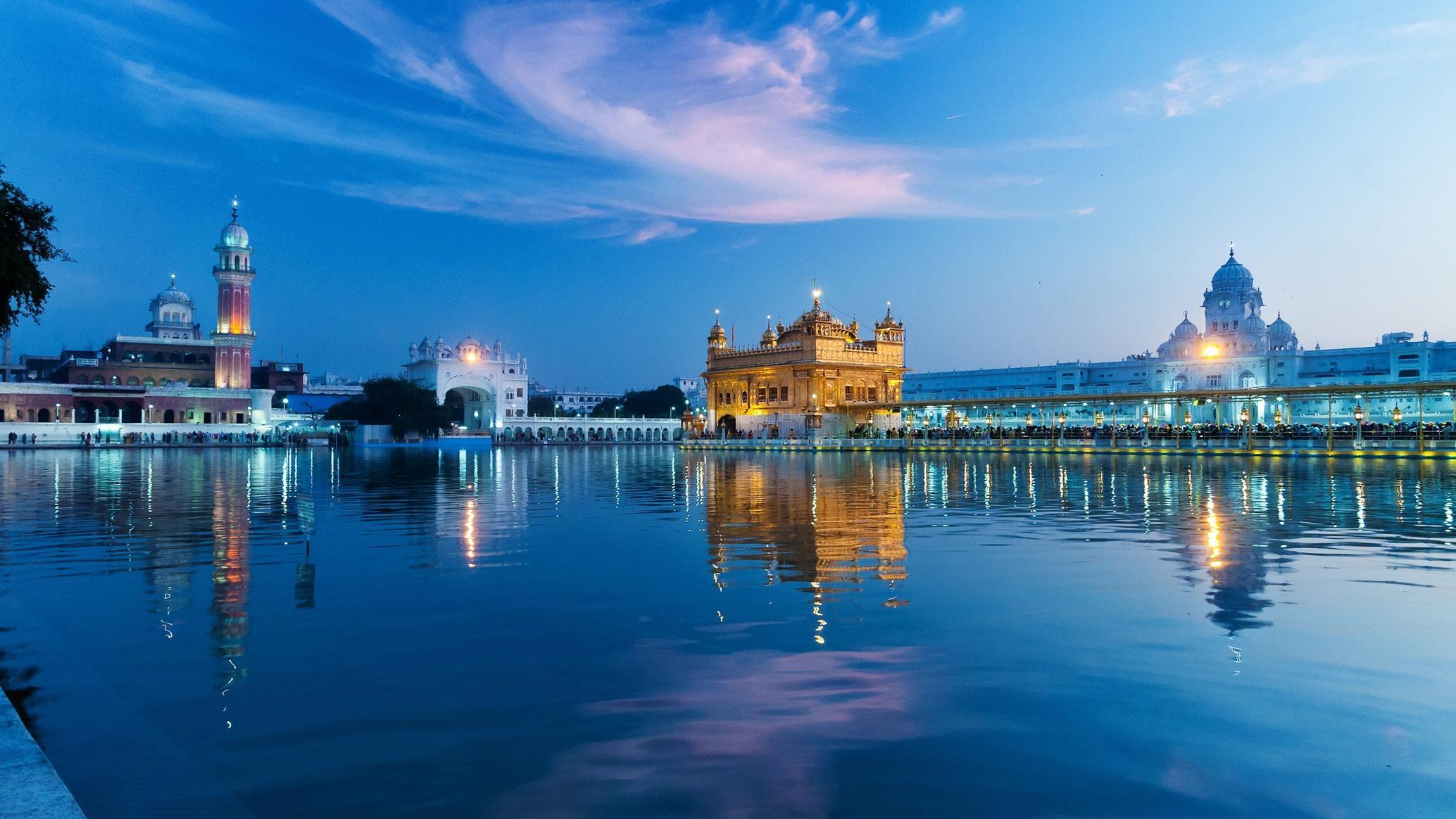 Amritsar Tourist Guide of Hotels
