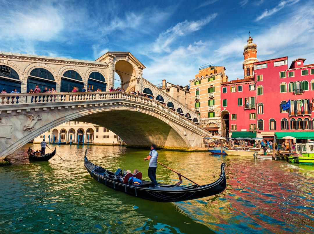 Rialto Bridge (Ponte di Rialto), Венеция: описание и фото, отзывы, точный  адрес | Planet of Hotels