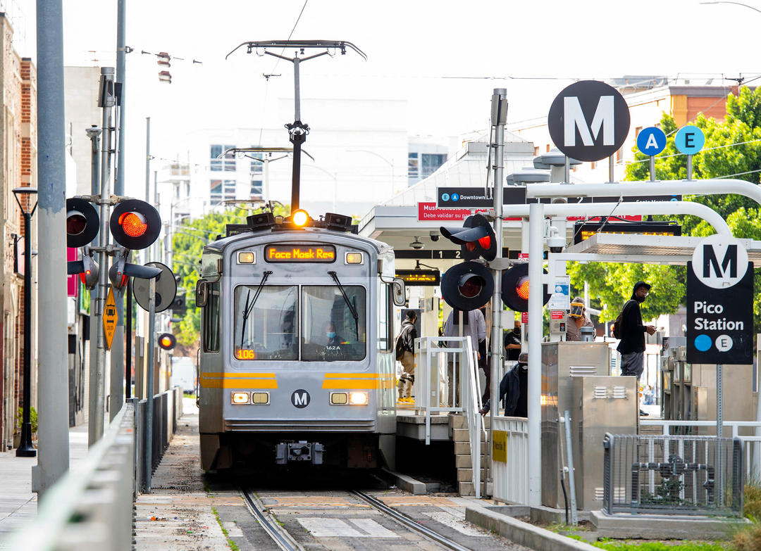 Los Angeles Airport (LAX) to Downtown LA of Hotels