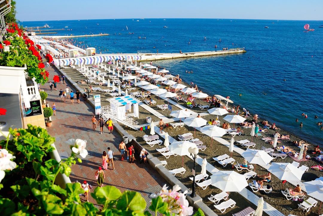https://pohcdn.com/sites/default/files/styles/node__blog_post__bp_banner/public/2021-08/Sochi-beaches.jpeg