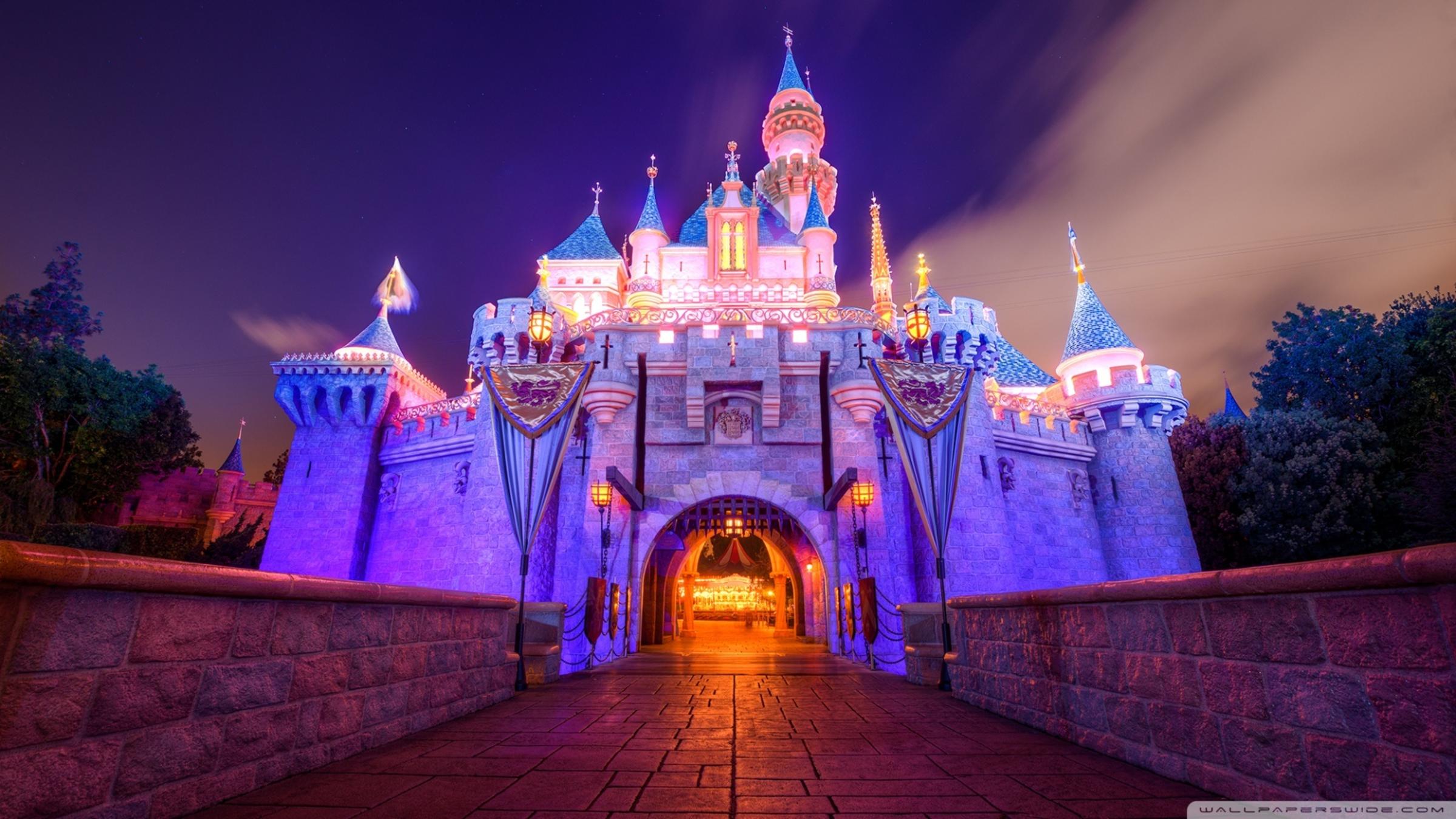 Disneyland in Hong Kong: tickets, schedule, address