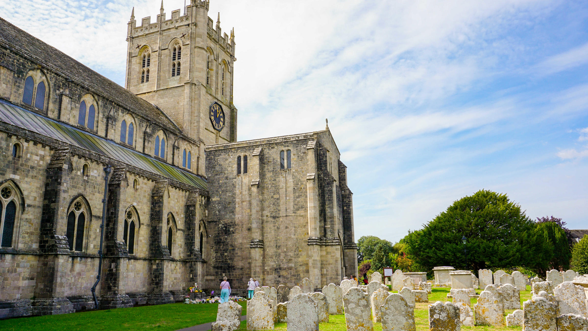 Christchurch Priory in Bournemouth - history and legends