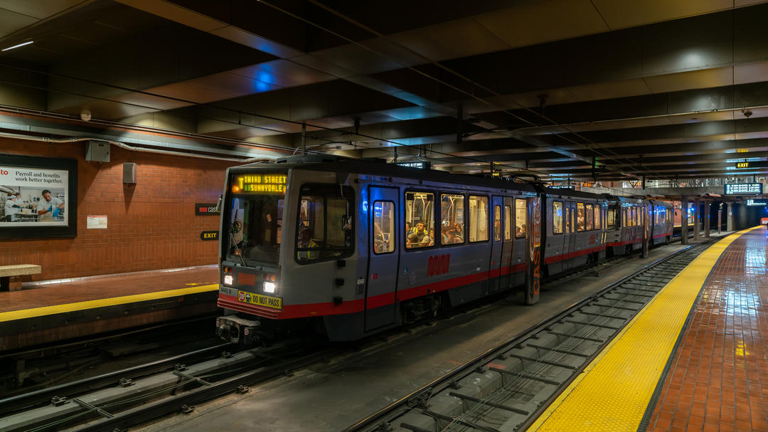 Sf Train Public Transportation in San Francisco | Planet of Hotels