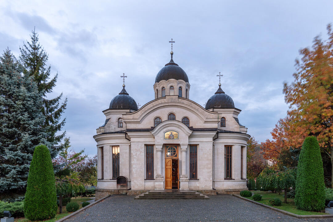 Caves & Cellars: A Moldovan Wine & History Day Trip from Chisinau ...